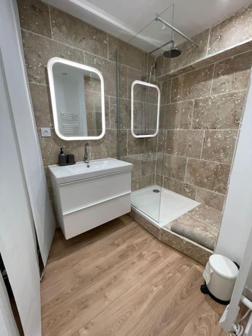 Duplex Sous Les Toits Apartment Riez Exterior foto